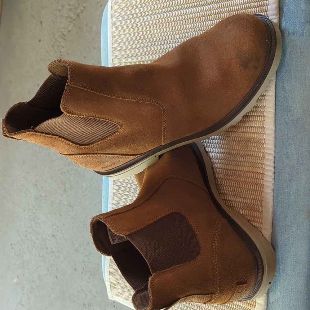10.5 men's Sorel Waterproof Chelsea Boot